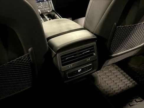 Certified 2025 Audi Q7 2.0T Premium Plus w/ Premium Plus Package image 34