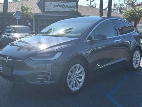 Used 2021 Tesla Model X Long Range AWD/4WD image 3