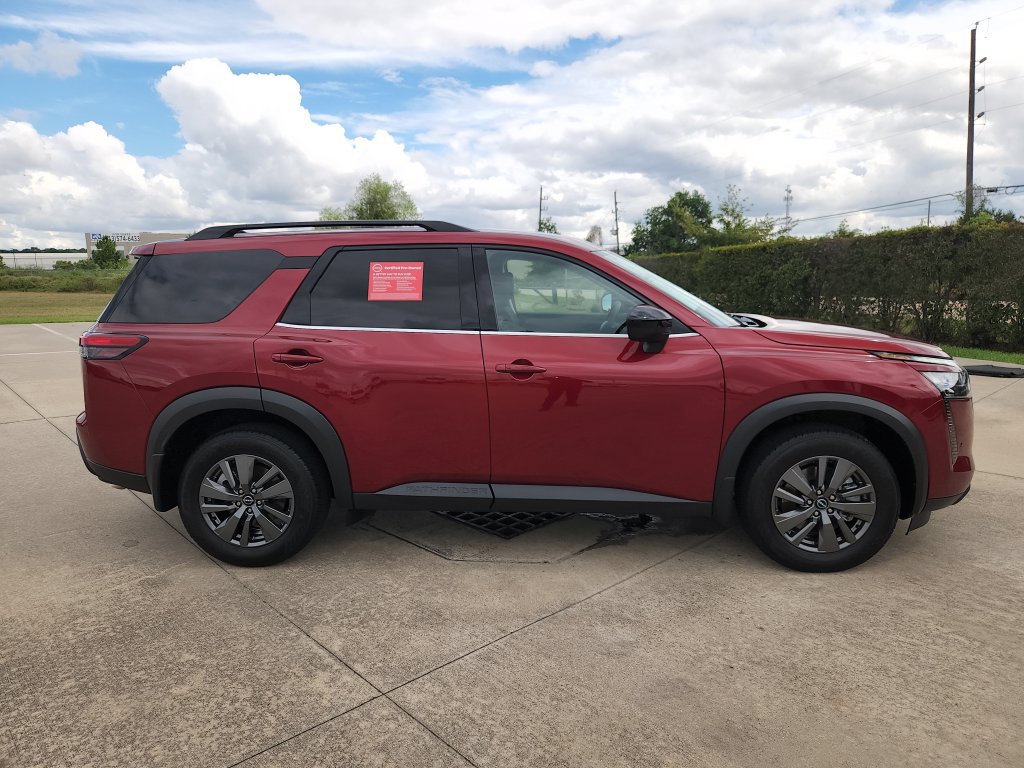 Certified 2026 Nissan Pathfinder SV FWD image 4