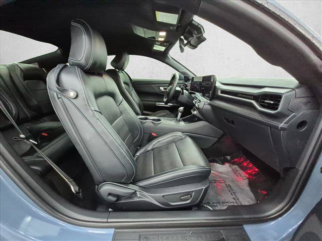 Used 2025 Ford Mustang Premium RWD image 23