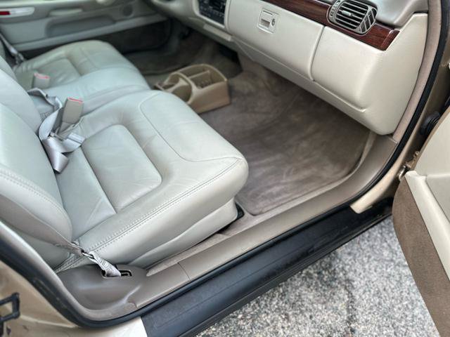 Used 1998 Cadillac De Ville FWD image 11