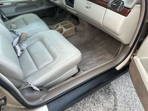 Used 1998 Cadillac De Ville image 11