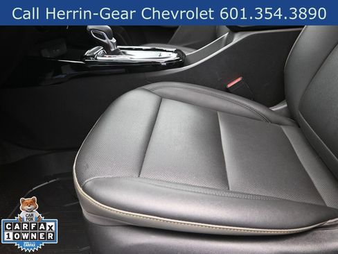 Used 2025 Chevrolet Trax ACTIV w/ Sunroof Package FWD image 13