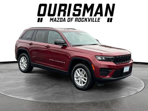 Used 2024 Jeep Grand Cherokee Laredo X AWD/4WD image 1