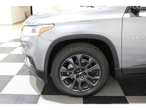 Used 2020 Chevrolet Traverse RS image 11