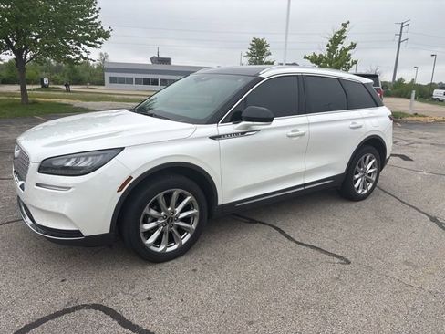 Used 2022 Lincoln Corsair AWD w/ Premium Package image 2