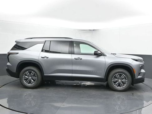 New 2026 Chevrolet Traverse LT w/ LPO, Floor Liner Package image 12