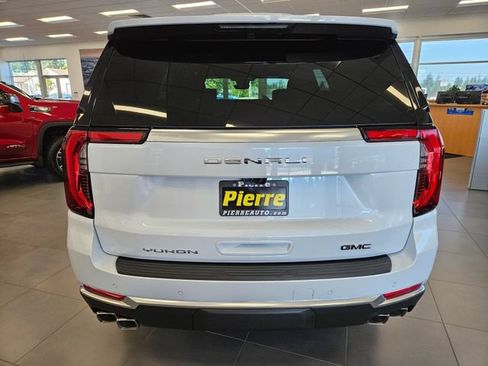 New 2026 GMC Yukon Denali w/ Denali Reserve Package AWD/4WD image 4