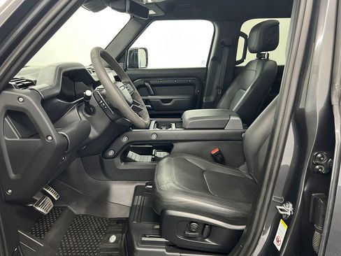 Used 2023 Land Rover Defender 110 V8 image 4