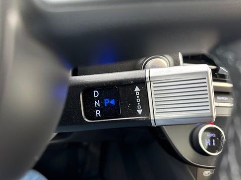 Used 2025 Hyundai Sonata Limited image 30