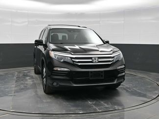 Used 2017 Honda Pilot Touring video 2