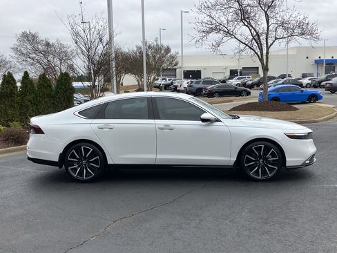 Certified 2024 Honda Accord Touring image 11