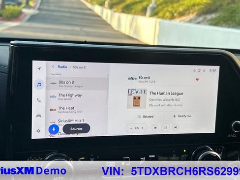 Used 2024 Toyota Highlander Limited image 37