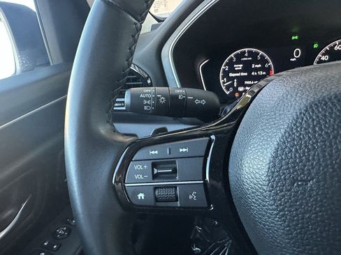 Used 2023 Honda Pilot Touring image 16