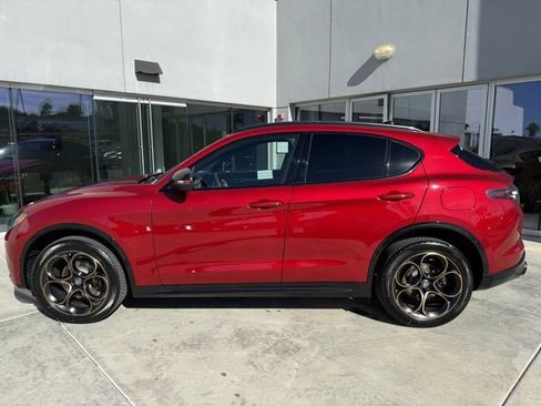 New 2025 Alfa Romeo Stelvio Sprint image 5