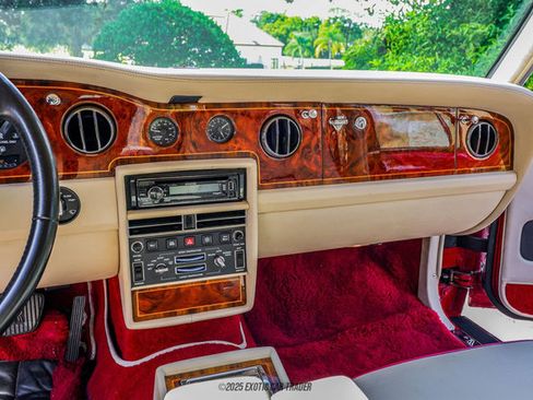 Used 1993 Rolls-Royce Silver Spur II image 19