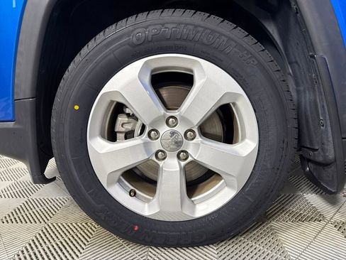 Used 2018 Jeep Compass Latitude w/ Popular Equipment Group image 17