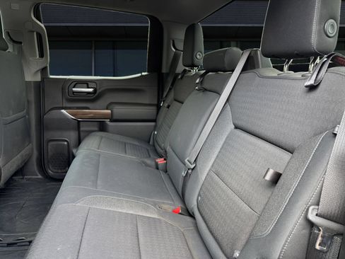 Used 2019 Chevrolet Silverado 1500 LT Trail Boss w/ Convenience Package AWD/4WD image 13