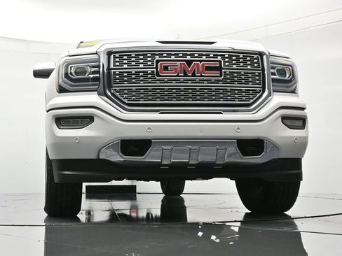 Used 2018 GMC Sierra 1500 Denali image 39