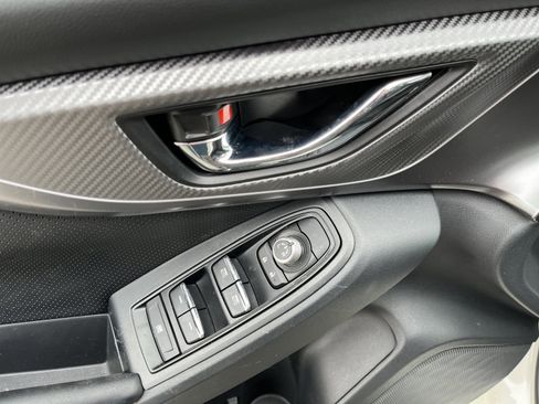 Used 2023 Subaru Crosstrek 2.5i Limited w/ Moonroof Package image 18