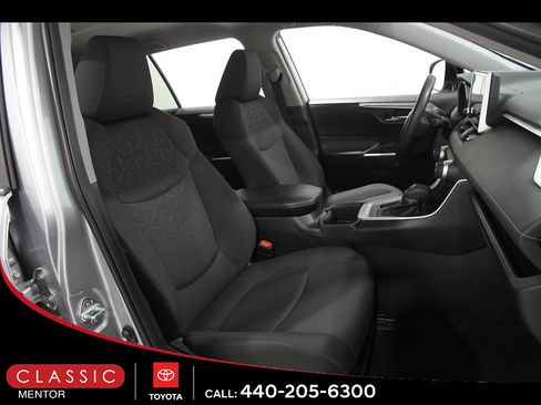 Certified 2024 Toyota RAV4 XLE FWD image 17