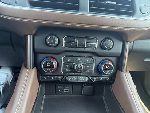 Used 2021 Chevrolet Tahoe High Country AWD/4WD image 16