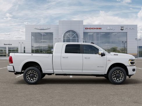 New 2026 RAM 2500 Limited AWD/4WD image 22