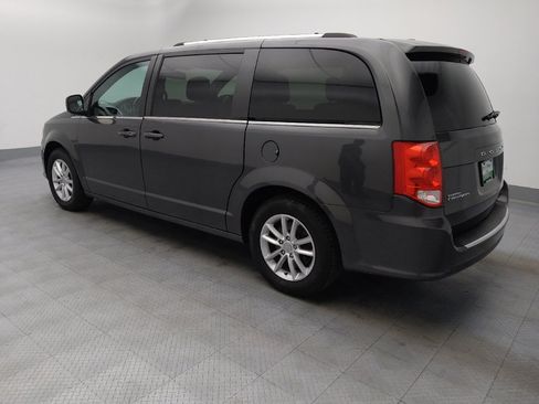 Used 2019 Dodge Grand Caravan SXT FWD image 3