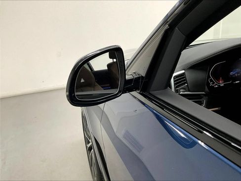 Used 2022 BMW X7 xDrive40i w/ M Sport Package AWD/4WD image 42