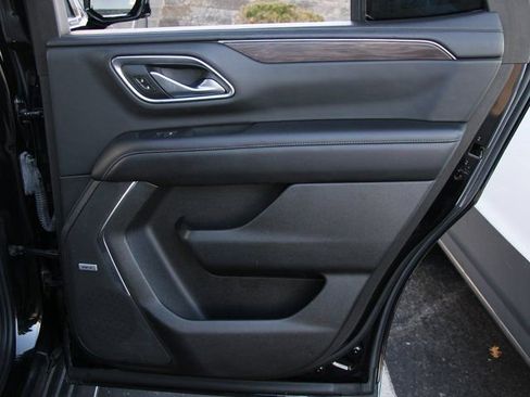 Used 2021 Chevrolet Tahoe LT w/ LT Signature Package image 31