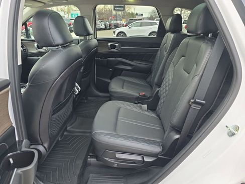 Used 2022 Kia Sorento SX Prestige image 24