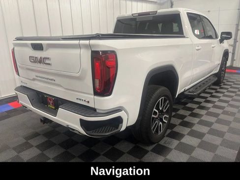 Used 2022 GMC Sierra 1500 AT4 w/ AT4 Preferred Package AWD/4WD image 3