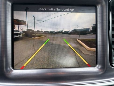 Used 2016 Dodge Challenger R/T image 23