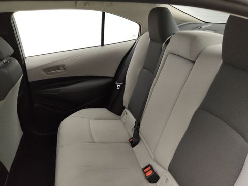 Used 2022 Toyota Corolla LE FWD image 18