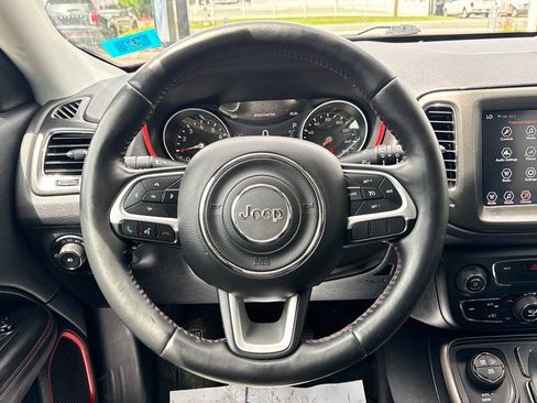 Used 2018 Jeep Compass Trailhawk w/ Cold Weather Group AWD/4WD image 16