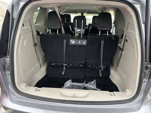Used 2020 Chrysler Voyager Lxi image 26