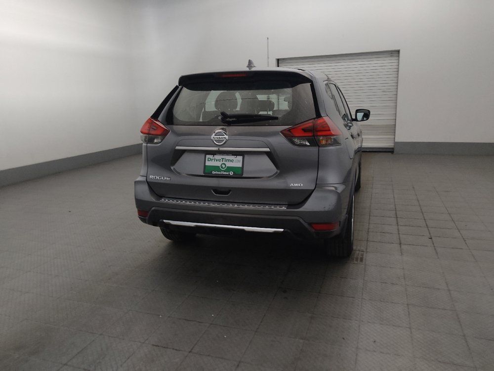 Used 2017 Nissan Rogue S AWD/4WD image 7