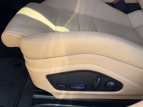 Used 2022 Porsche Panamera Platinum Edition image 20