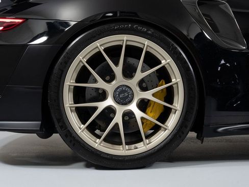 Used 2018 Porsche 911 GT2 RS image 17