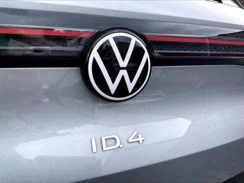 Certified 2023 Volkswagen ID.4 2WD image 29