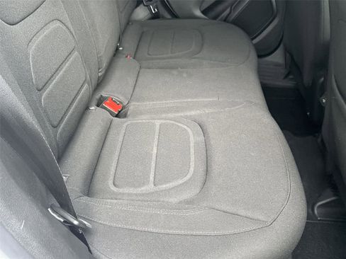 Used 2020 Jeep Renegade Latitude w/ Cold Weather Group AWD/4WD image 15