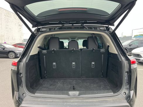 Used 2025 Nissan Pathfinder SV FWD image 34