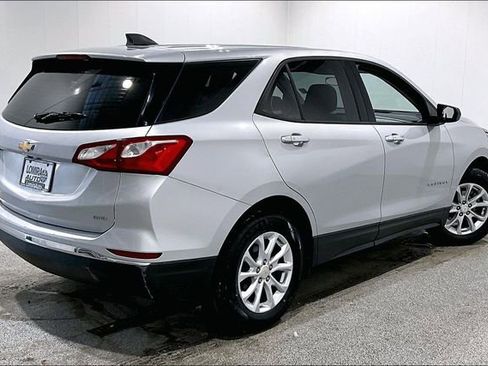 Used 2018 Chevrolet Equinox LS image 5