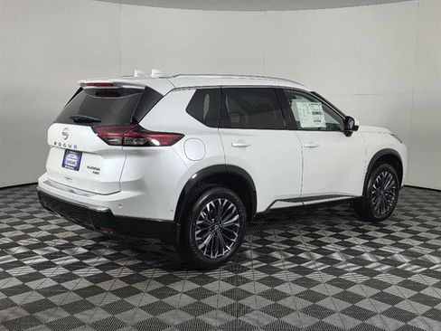 New 2026 Nissan Rogue Platinum image 3