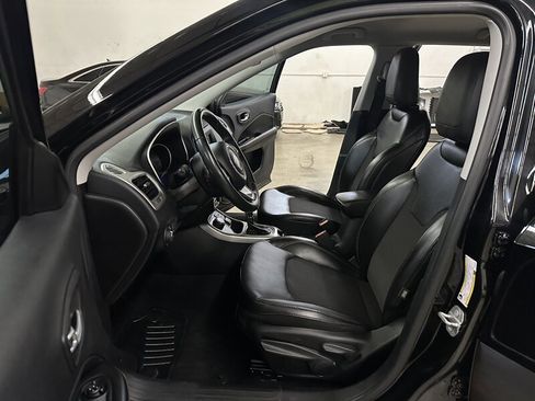 Used 2020 Jeep Compass Latitude image 12