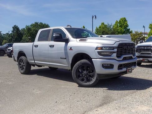 New 2026 RAM 3500 Big Horn AWD/4WD image 5