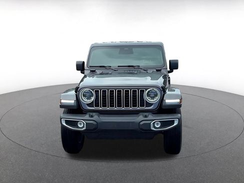 Used 2025 Jeep Wrangler Unlimited Sahara AWD/4WD image 4