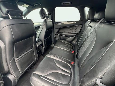 Used 2017 Lincoln MKC Premiere image 32