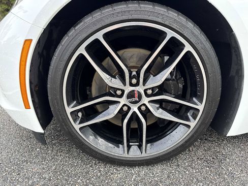 Used 2019 Chevrolet Corvette Stingray Coupe w/ Z51 1LT image 31