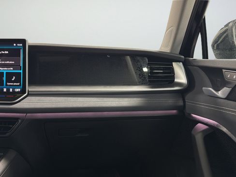 New 2026 Volkswagen Tiguan SE AWD/4WD image 37